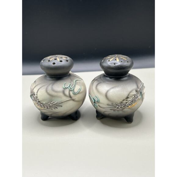 Vintage Japan Moriage Dragonware Porcelain Salt & Pepper Shakers New - Picture 7 of 9